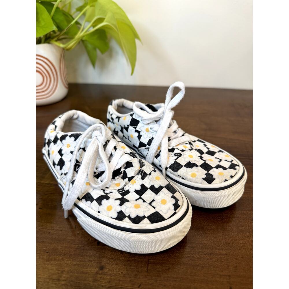 Vans Toddler Floral Checkerboard Sneakers | Daisy Print Lace-Up Shoes - Picture 2 of 6